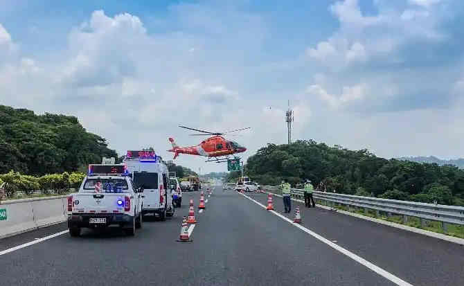 泗洪高速公路汽车救援案例